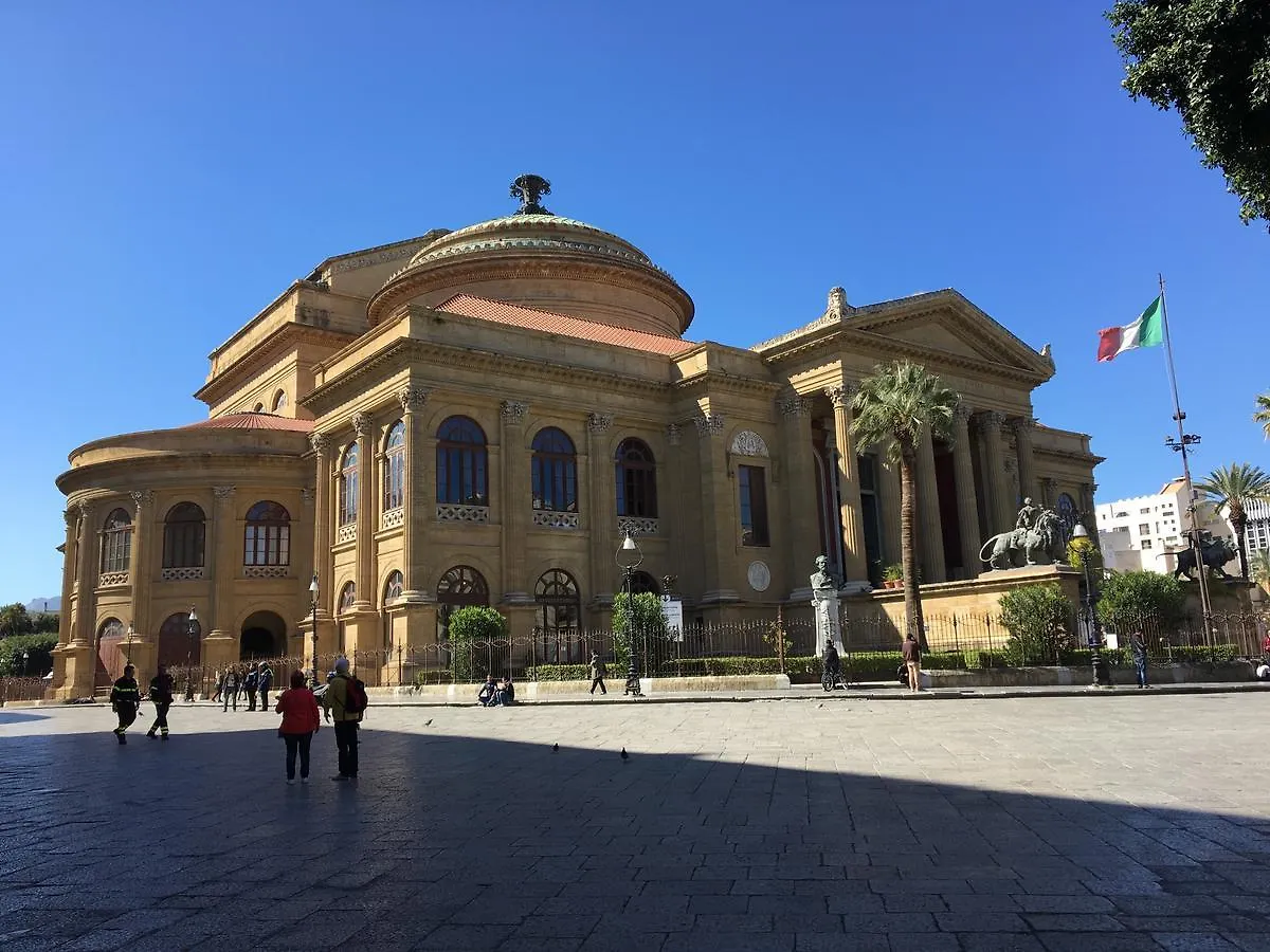 Lt Appartamento Teatro Massimo Palerme Couette-café